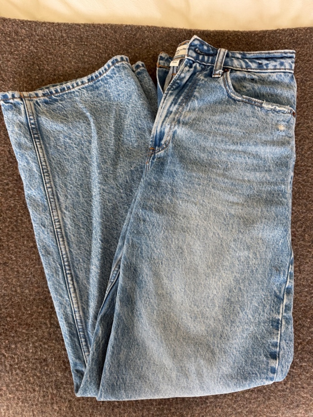 ABERCROMBIE | the loose high-rise jeans